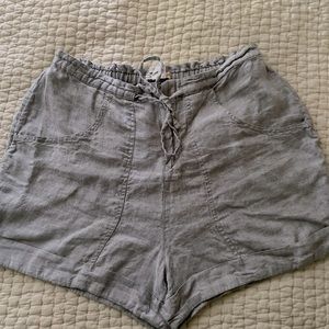 Women C & C linen shorts